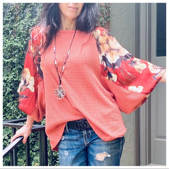 Solid waffle knit mix and matched boxy chic top - Picture 2 of 8